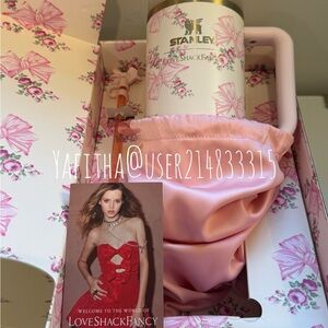 The Stanley x LoveShackFancy holiday edition Rosa Beaux 40oz pink